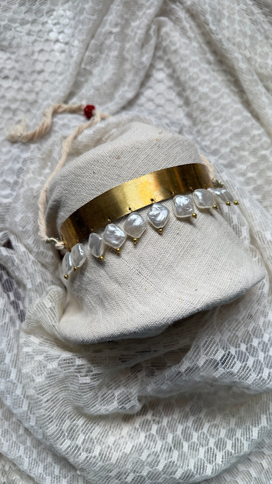 Tamba pearl choker