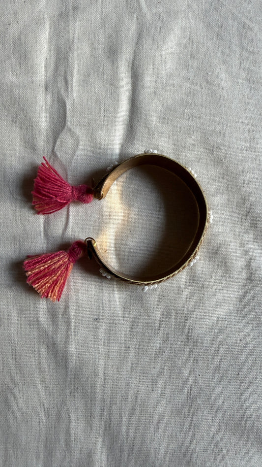 Handcuff 06