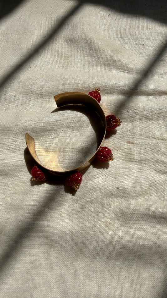 Handcuff 11