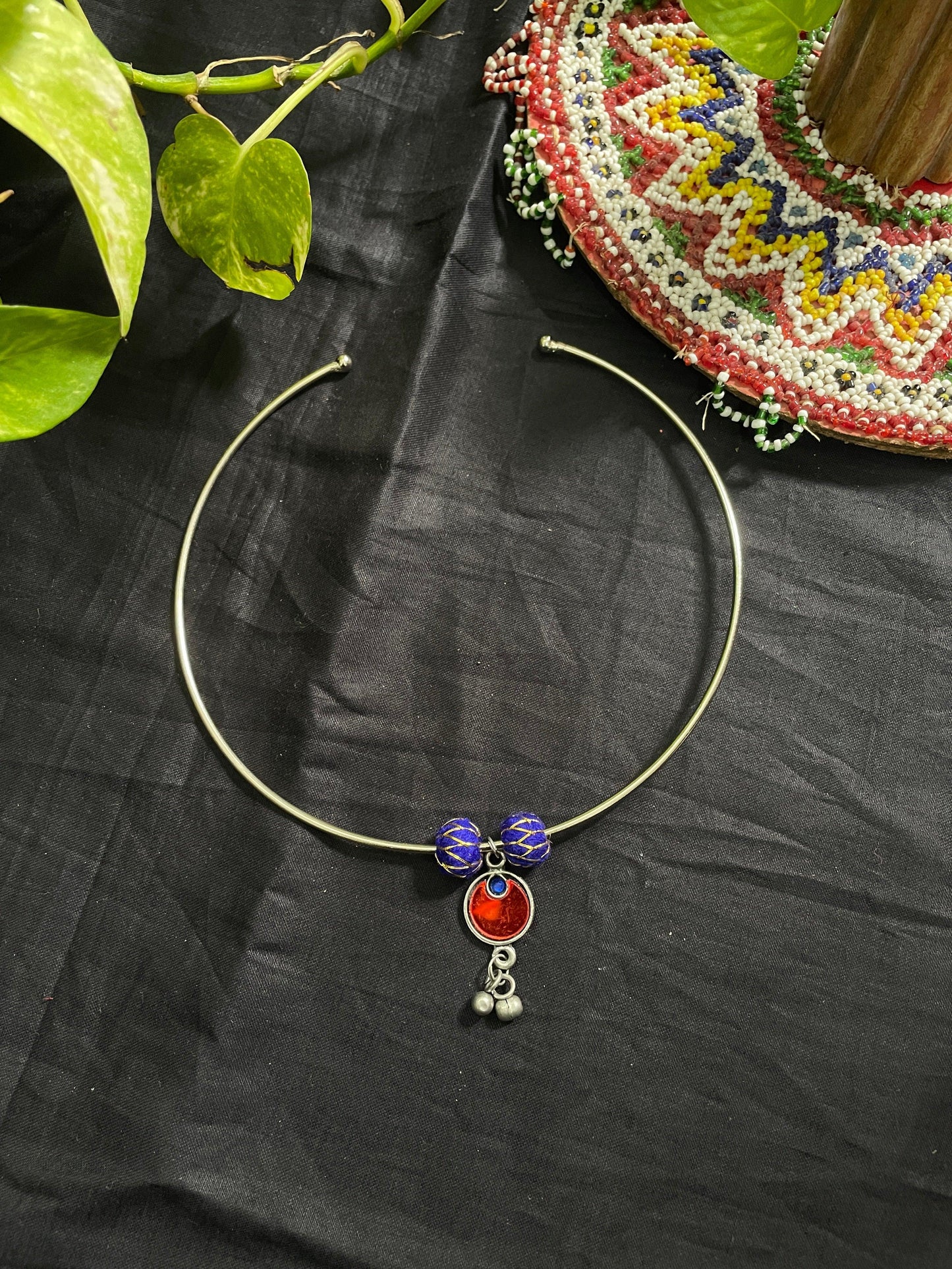 Kesarvaan Choker