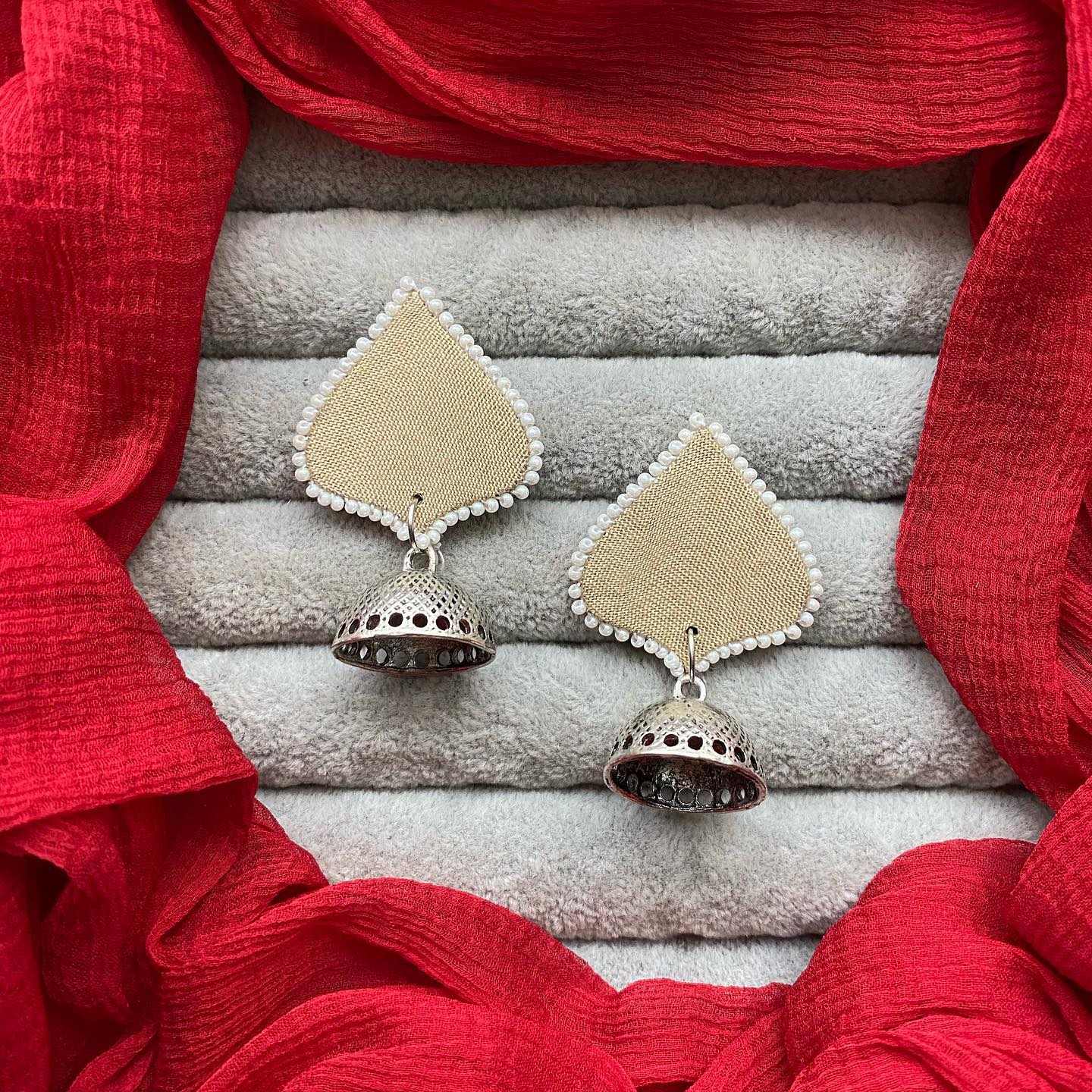 Heart leaf Silver Jumka  earring