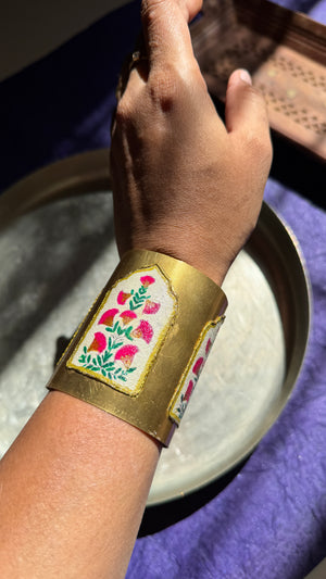 Hand Cuff