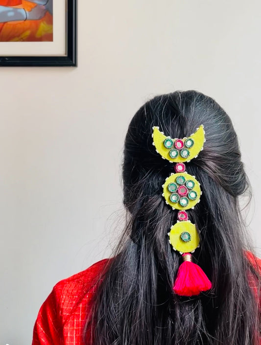 Chand Sitara hair accessory