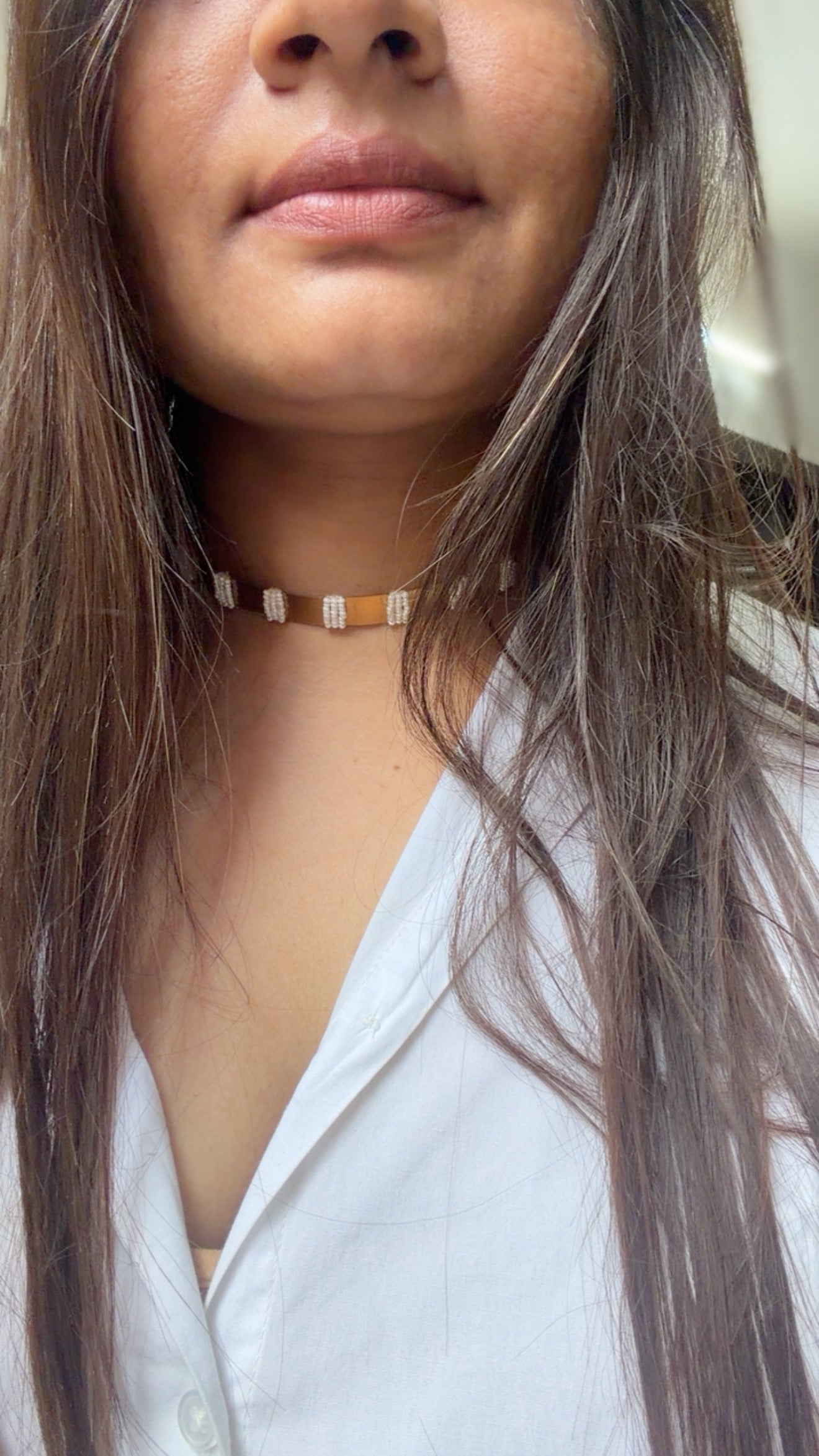Cream moti choker