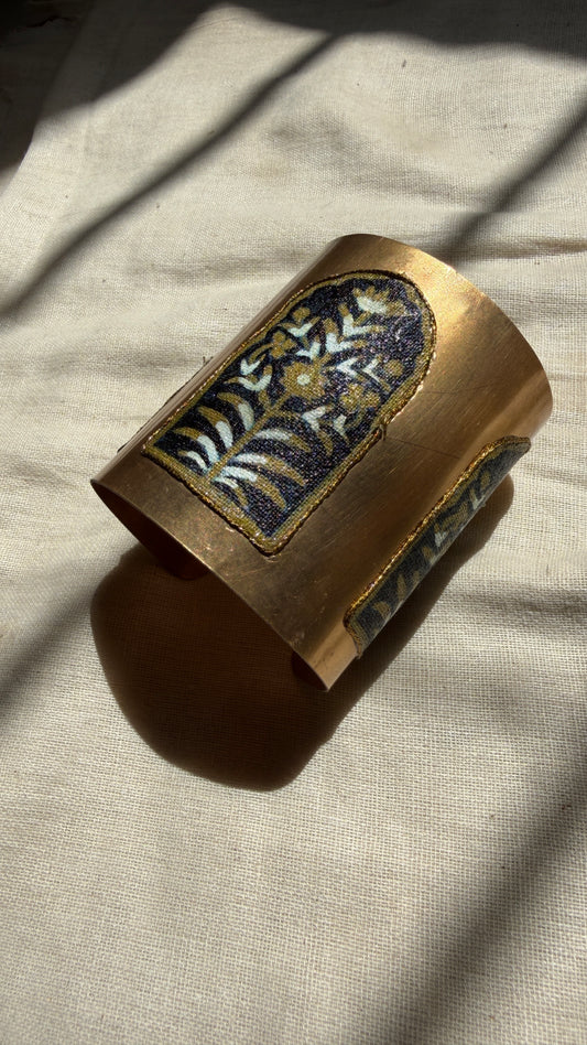 Handcuff 07