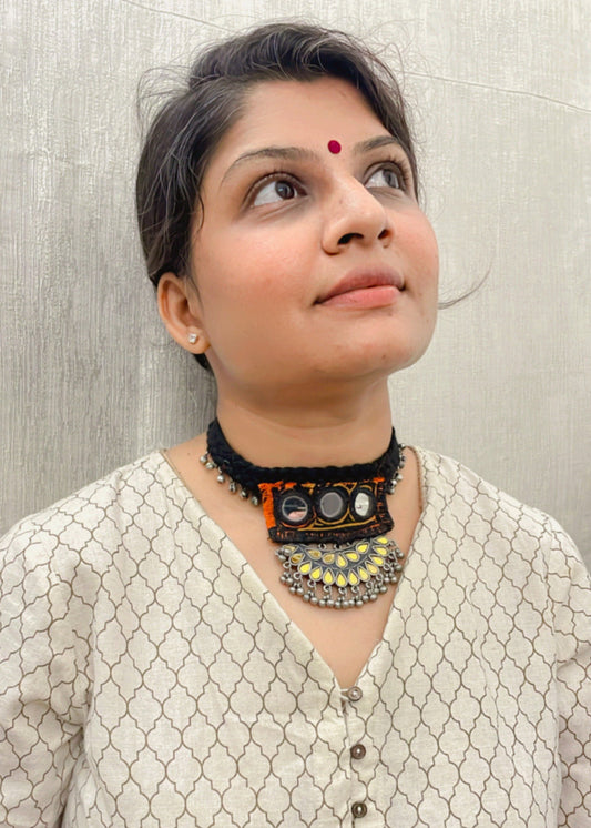 Amber Noir Vintage Necklace By Gamthi Fashion