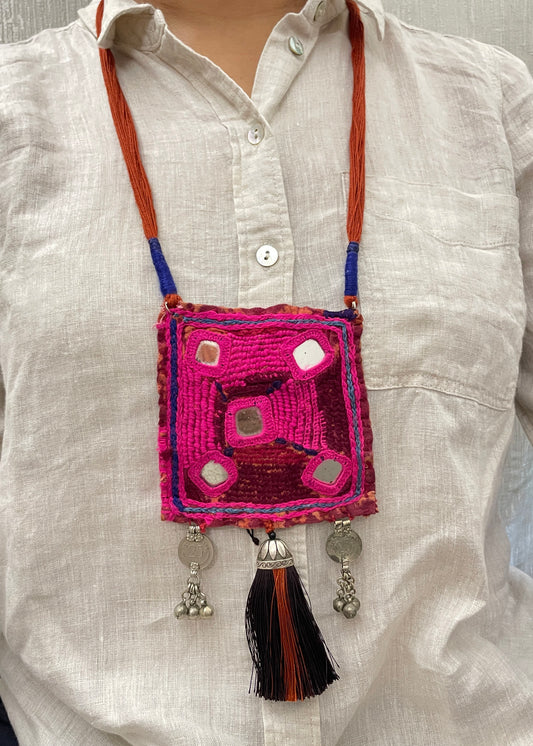 Chamak Rang Vintage Neckless By Gamthi Fashion
