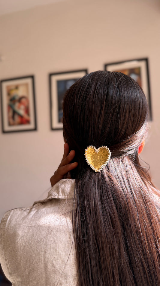 Dil hair clip
