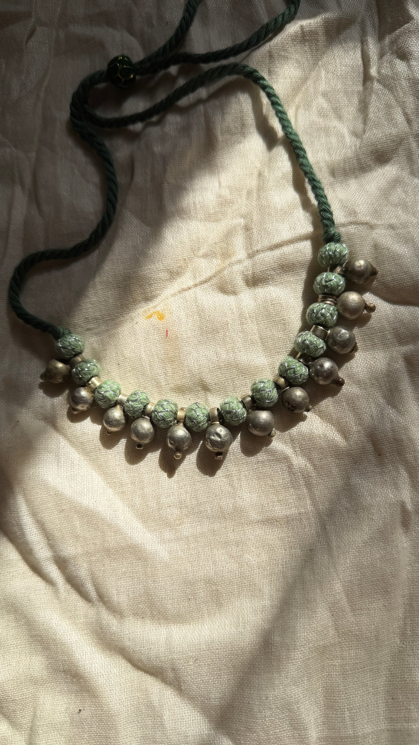 Pista green vintage  choker