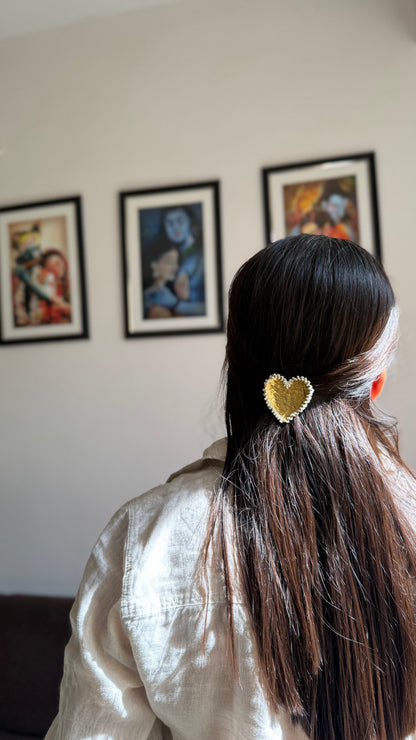 Dil hair clip