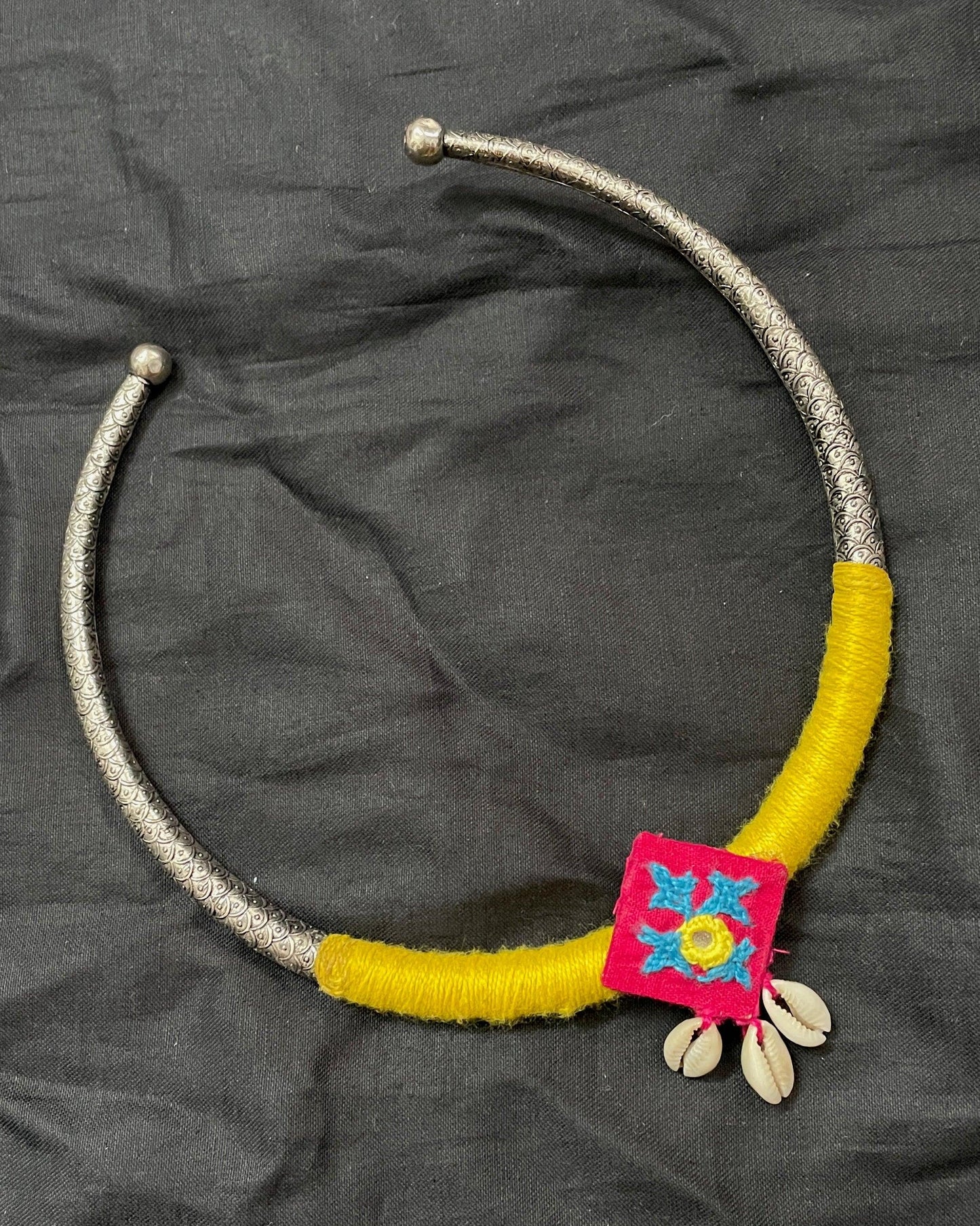 Survasini Choker