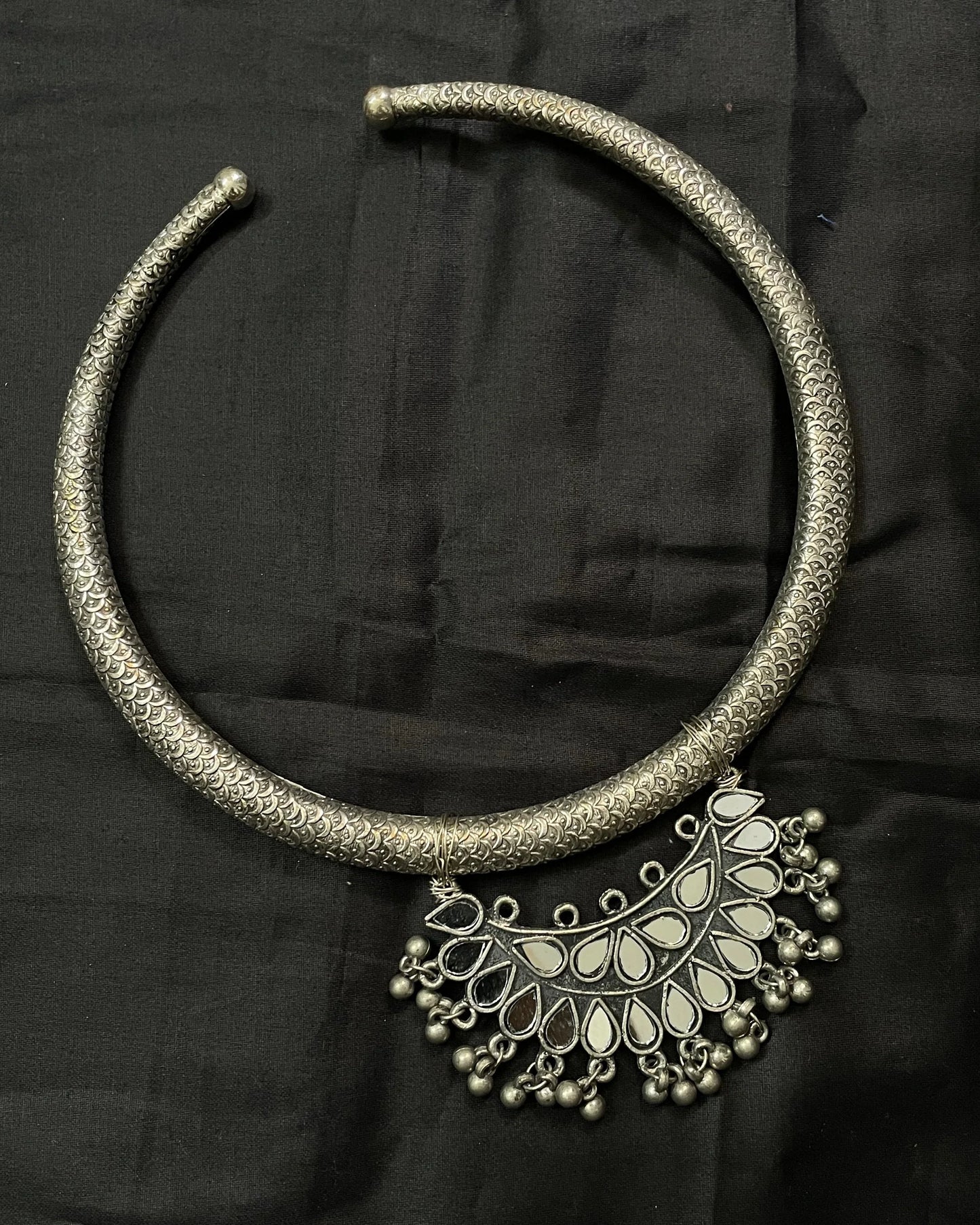 Silver metallic Choker