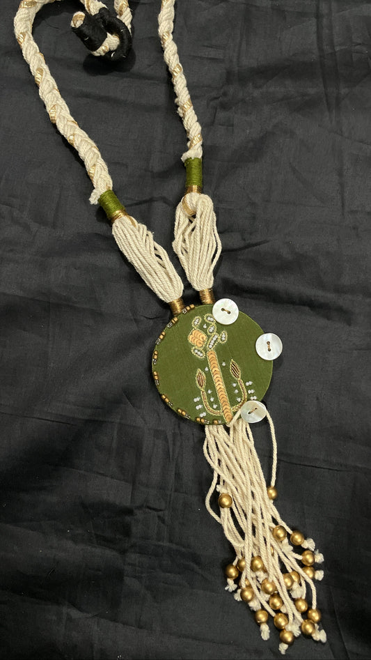 Meera’s Melody Vintage Necklace 